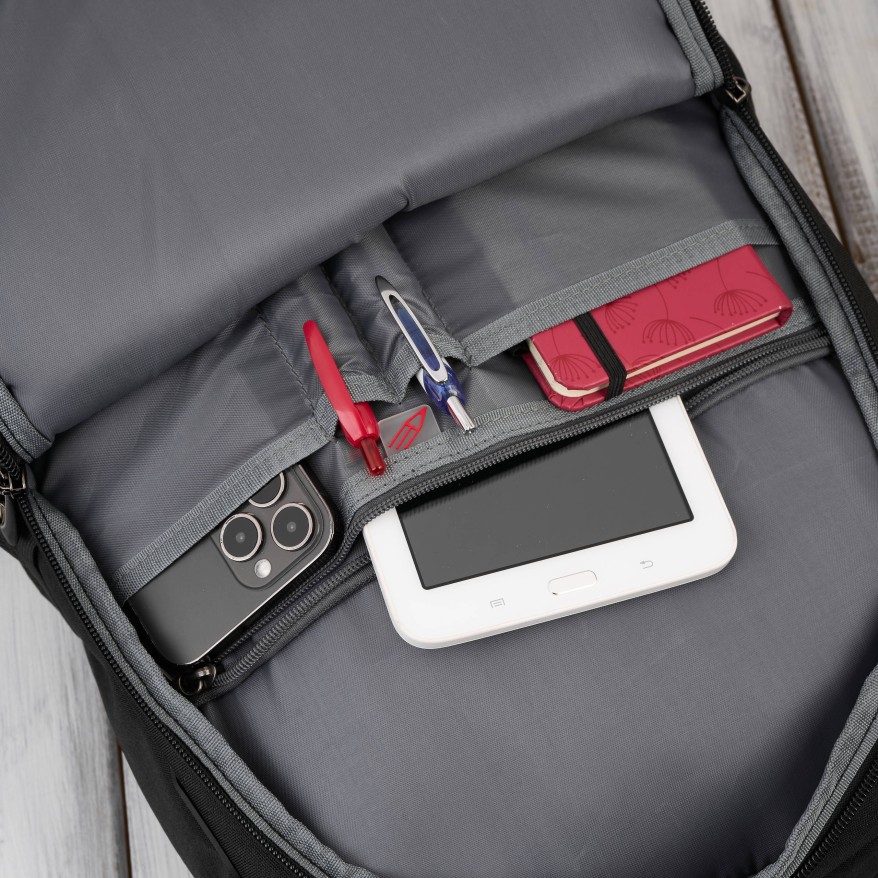 Plecak na laptopa męski wodoodporny usztywniany czarny AS-03-BL Paolo Peruzzi