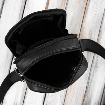 Saszetka męska skórzana czarna na ramię – miejska, klasyczna i pojemna AY-27-BL