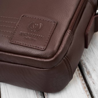 Saszetka męska skórzana brązowa na ramię – miejska, klasyczna i pojemna AY-27-BR
