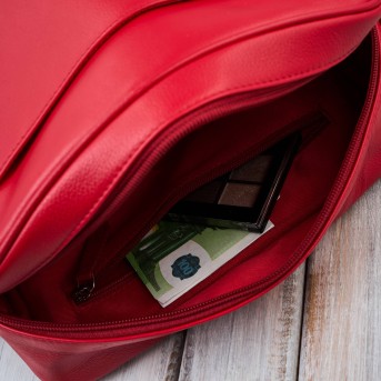 Torebka damska skórzana listonoszka na ramię czerwona Paolo Peruzzi AY-20-RD