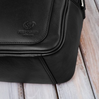 Torebka damska skórzana listonoszka Paolo Peruzzi AY-20-BL | czarna, elegancka i funkcjonalna