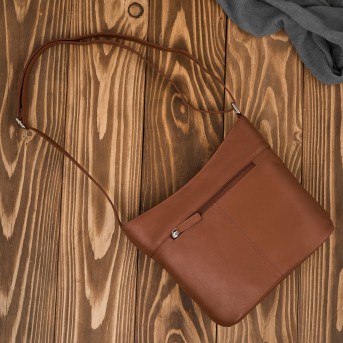 Torebka skórzana damska na ramię koniakowa listonoszka Paolo Peruzzi AY-23-CG