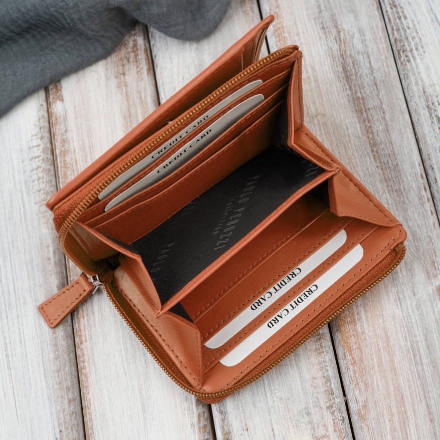 Portfel damski skórzany mały pomarańczowy w orientacji poziomej z RFID Paolo Peruzzi SL-06-OR