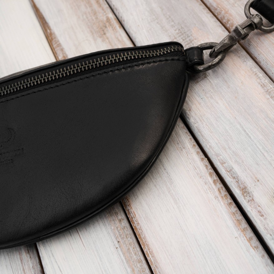 Saszetka damska skórzana nerka crossbody do ręki czarna Paolo Peruzzi SL-05-BL