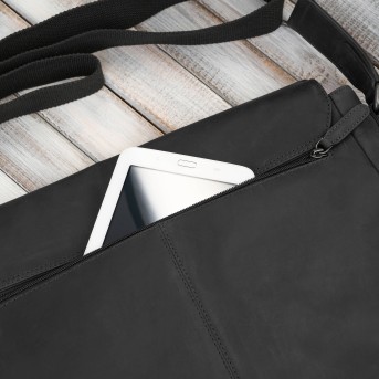 Torba skórzana męska na ramię na laptopa czarna vintage