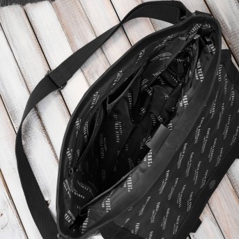 Torba skórzana męska na ramię na laptopa czarna vintage