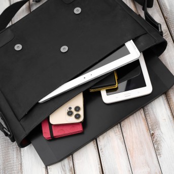 Torba skórzana męska na ramię na laptopa czarna vintage