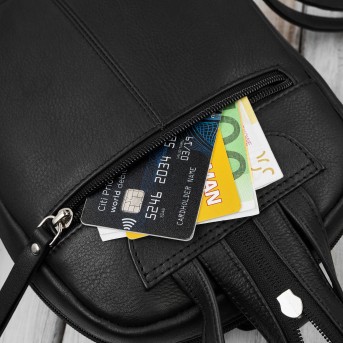 Plecak damski skórzany miejski mały czarny elegancki