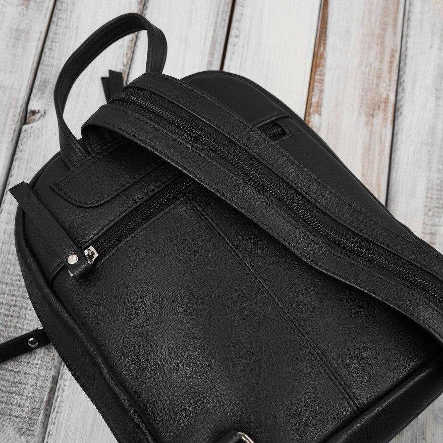 Plecak damski skórzany miejski mały czarny elegancki