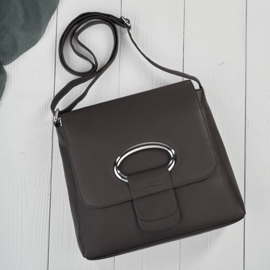 Listonoszka damska ze skóry naturalnej ciemnobrązowa klasyczna na co dzień AY-19-DBR Paolo Peruzzi