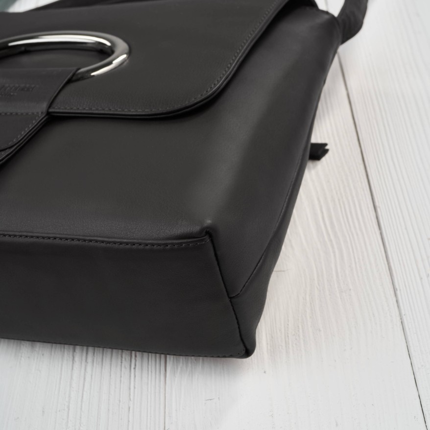 Listonoszka damska ze skóry naturalnej ciemnobrązowa klasyczna na co dzień AY-19-DBR Paolo Peruzzi