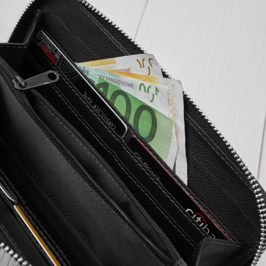 Mała skórzana torebka damska 2w1 czarna croco| Elegancka kopertówka i torebka na ramię – AY-21-CRBL