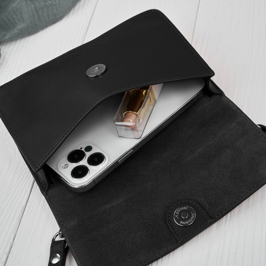 Mała skórzana torebka damska 2w1 czarna | Elegancka kopertówka i torebka na ramię – AY-21-BL