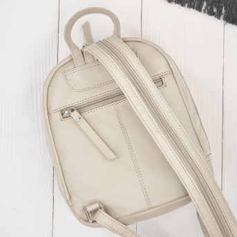 Plecak damski skórzany miejski mały czarny elegancki