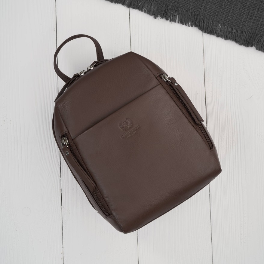 Plecak damski skórzany miejski mały czarny elegancki