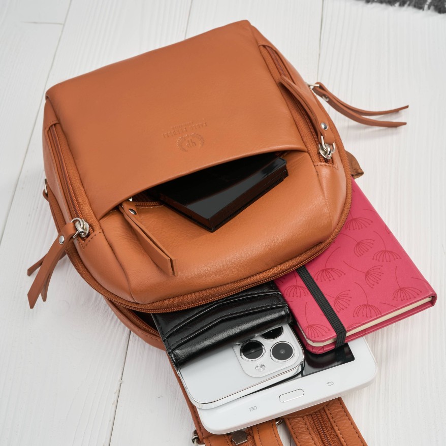 Plecak damski skórzany miejski mały czarny elegancki