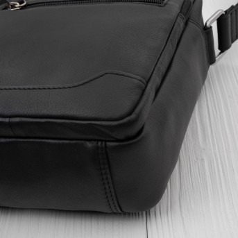 Saszetka męska skórzana na ramię listonoszka czarna Paolo Peruzzi AY-30-BL miejska