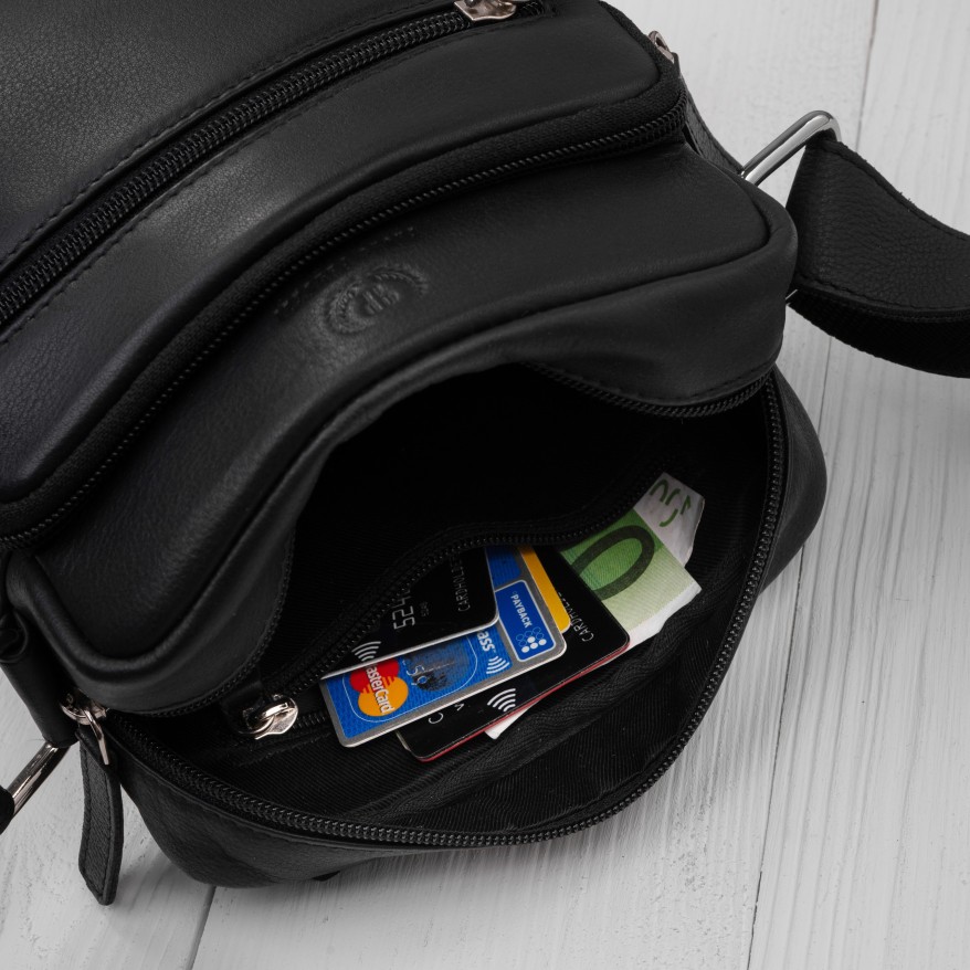 Saszetka męska skórzana na ramię listonoszka czarna Paolo Peruzzi AY-30-BL miejska