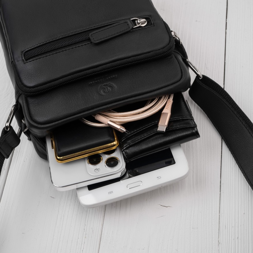 Saszetka męska skórzana na ramię listonoszka czarna Paolo Peruzzi AY-30-BLCG miejska