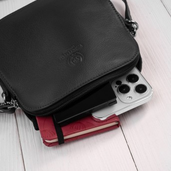 Mała torebka damska skórzana kopertówka na ramię czarna Paolo Peruzzi