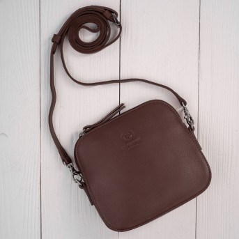 Mała torebka damska skórzana kopertówka na ramię brązowa Paolo Peruzzi