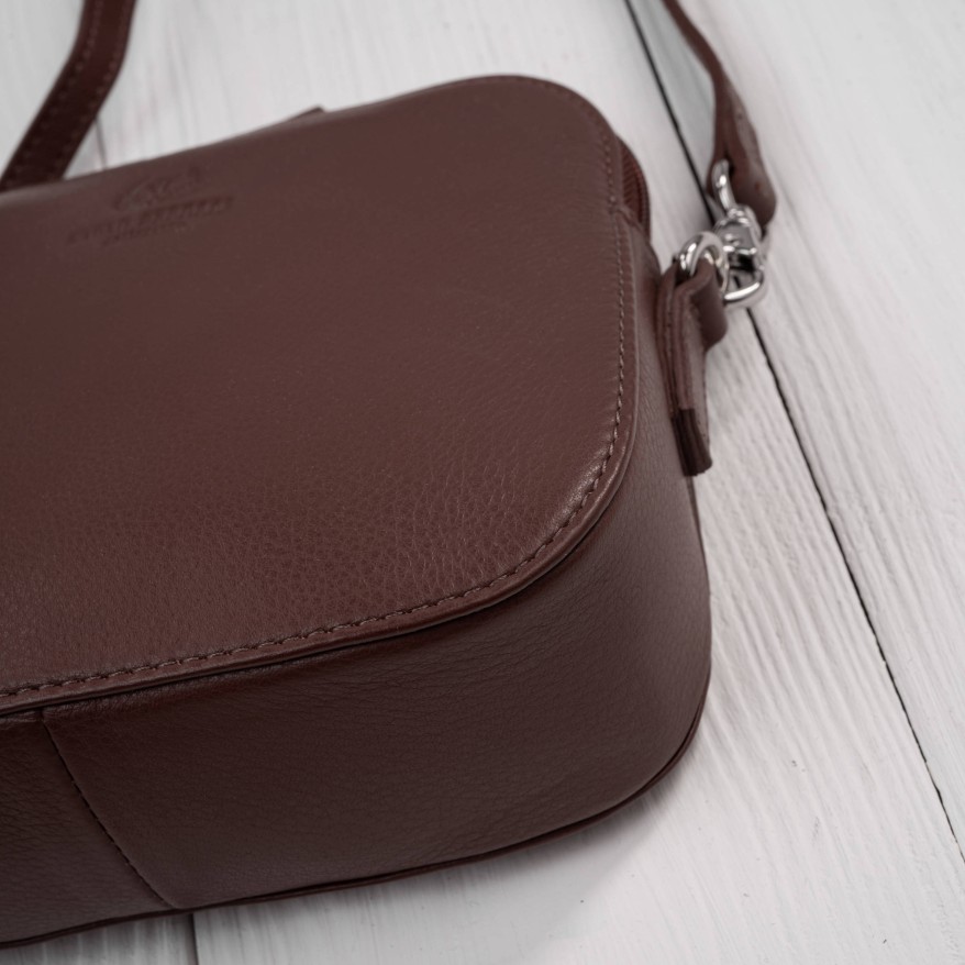 Torebka damska mała skórzana kopertówka na ramię brązowa Paolo Peruzzi