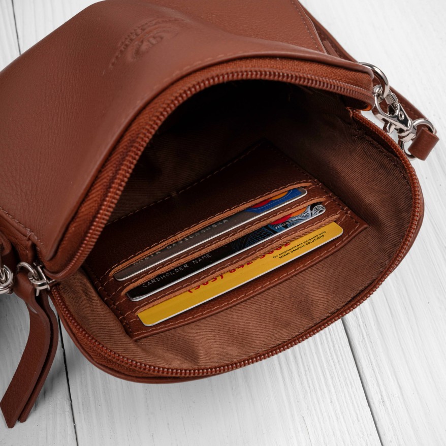 Mała torebka damska skórzana kopertówka na ramię koniakowa Paolo Peruzzi