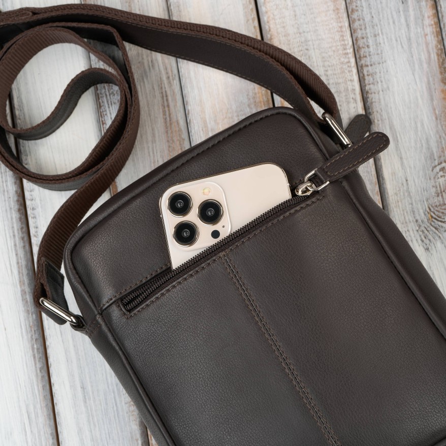 Saszetka męska skórzana na ramię brązowa z wcięciem Paolo Peruzzi AY-30-BRCG