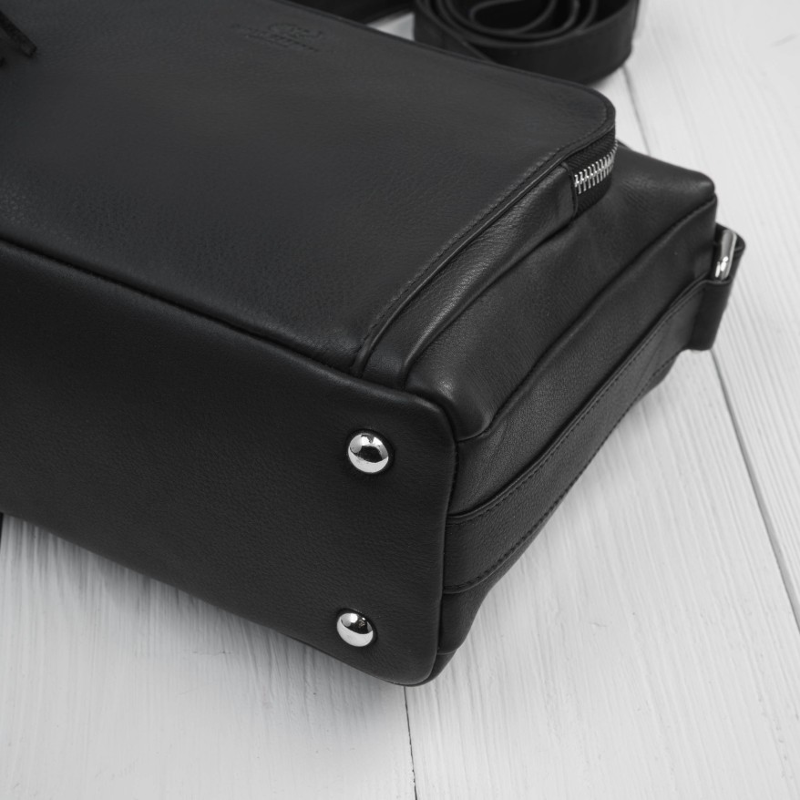 Klasyczna torebka damska na ramię skórzana czarna Paolo Peruzzi AY-22-BLS