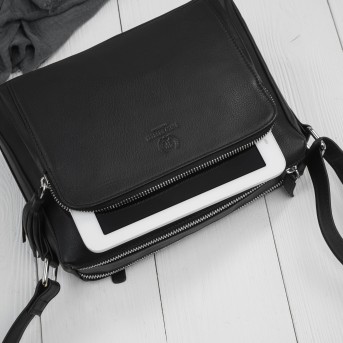 Klasyczna torebka damska na ramię skórzana czarna Paolo Peruzzi AY-22-BLS