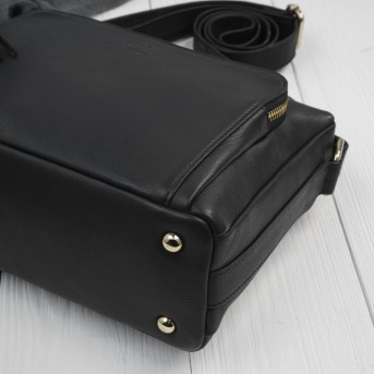 Klasyczna torebka damska na ramię skórzana czarna Paolo Peruzzi AY-22-BLZ