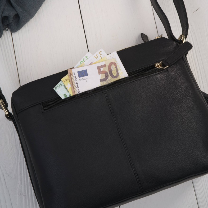 Klasyczna torebka damska na ramię skórzana czarna Paolo Peruzzi AY-22-BLZ