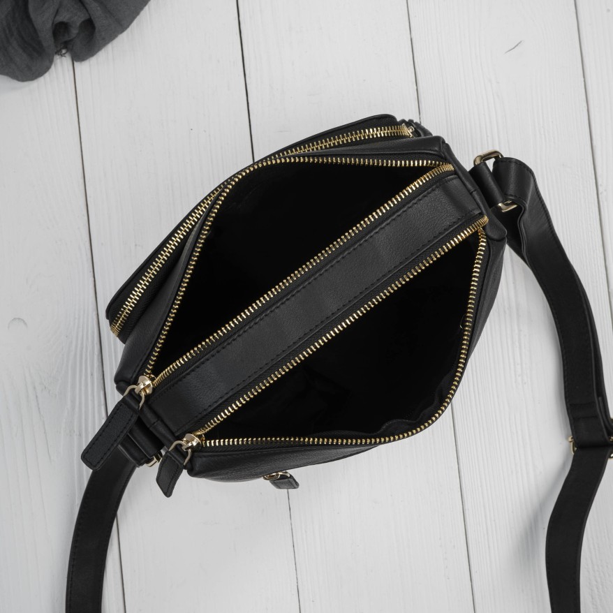 Klasyczna torebka damska na ramię skórzana czarna Paolo Peruzzi AY-22-BLZ