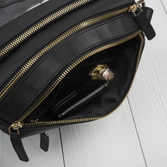 Klasyczna torebka damska na ramię skórzana czarna Paolo Peruzzi AY-22-BLZ