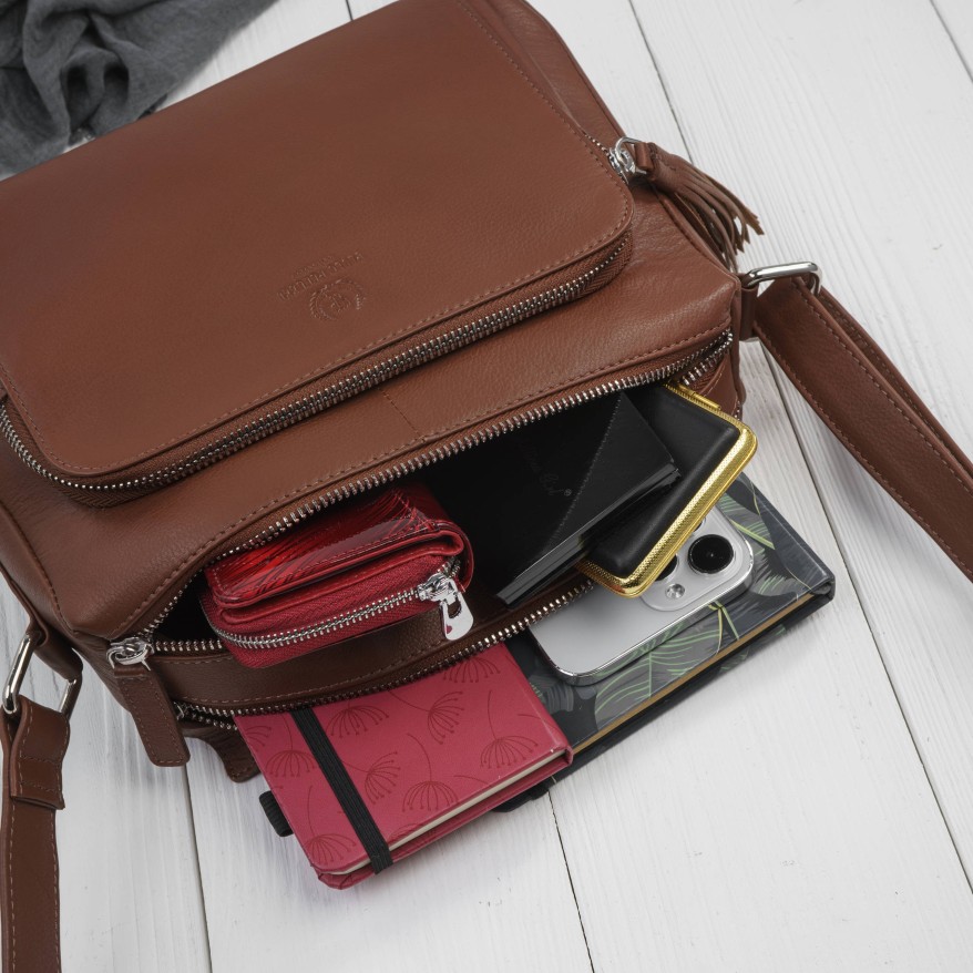 Klasyczna torebka damska na ramię skórzana koniakowa Paolo Peruzzi AY-22-CGS