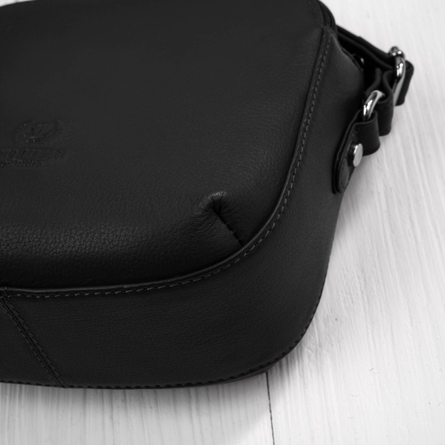 Mała torebka damska skórzana na ramię crossbody modna letnia Paolo Peruzzi AY-25-BL