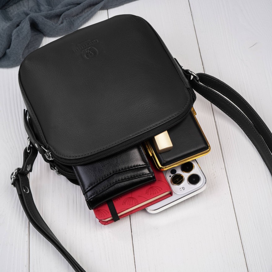 Mała torebka damska skórzana na ramię crossbody modna letnia Paolo Peruzzi AY-25-BL