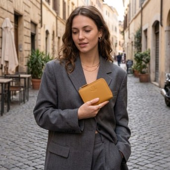 Portfel damski skórzany mały żółty w orientacji poziomej z RFID Paolo Peruzzi SL-06-MNG