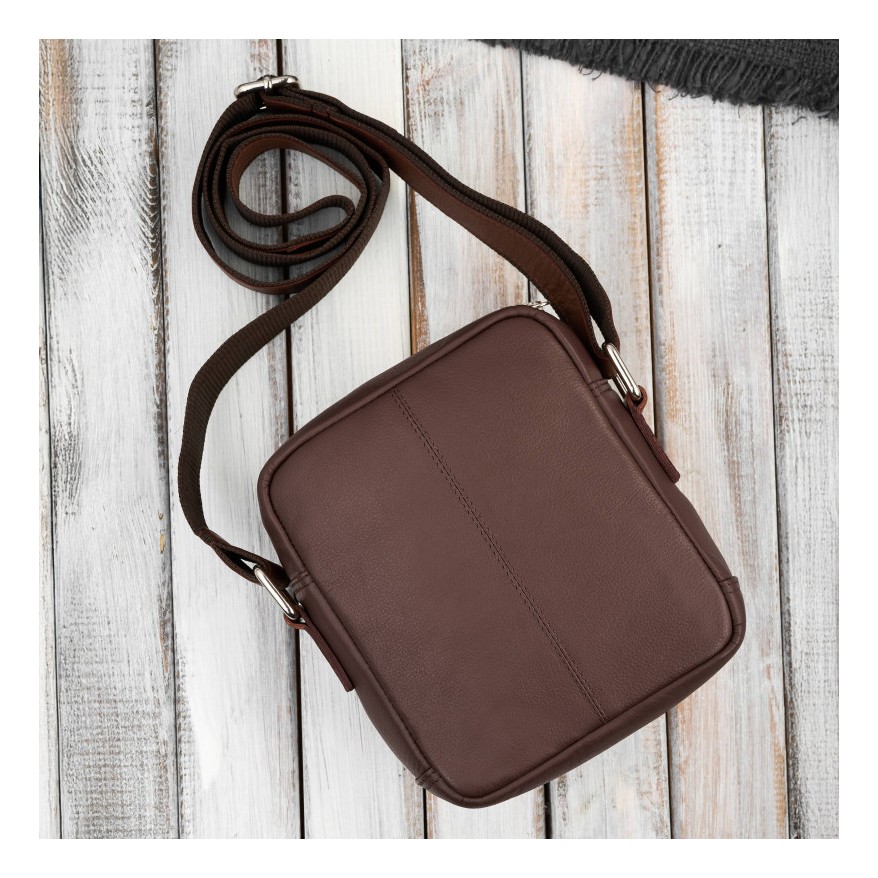 Stylowy zestaw męski Paolo Peruzzi – skórzana saszetka na ramię oraz eleganckie etui na karty.