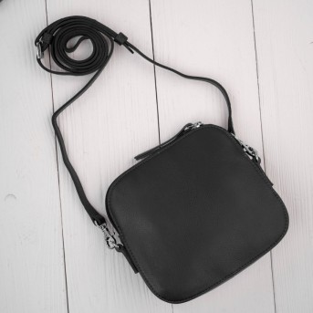 Stylowy zestaw damski Paolo Peruzzi – skórzany plecak miejski oraz elegancka mała torebka.