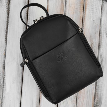 Stylowy zestaw damski Paolo Peruzzi – skórzany plecak miejski oraz elegancka mała torebka.