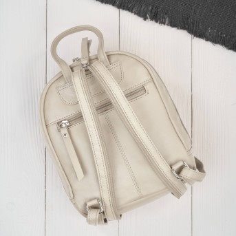 Stylowy zestaw damski Paolo Peruzzi – skórzany plecak miejski oraz elegancka mała torebka.