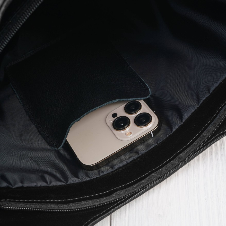 Czarna Torebka Skórzana Paolo Peruzzi Z-09 | Zamszowa Listonoszka