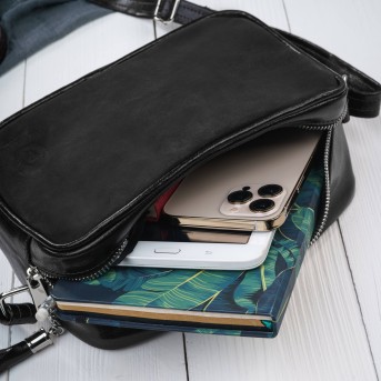 Torebka damska listonoszka skórzana czarna z dodatkiem zamszu