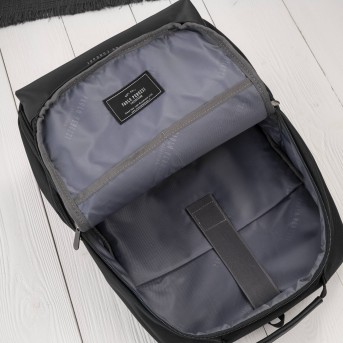 Elegancki Czarny Plecak Miejski Paolo Peruzzi AS-06-BL | Lekki i Pojemny