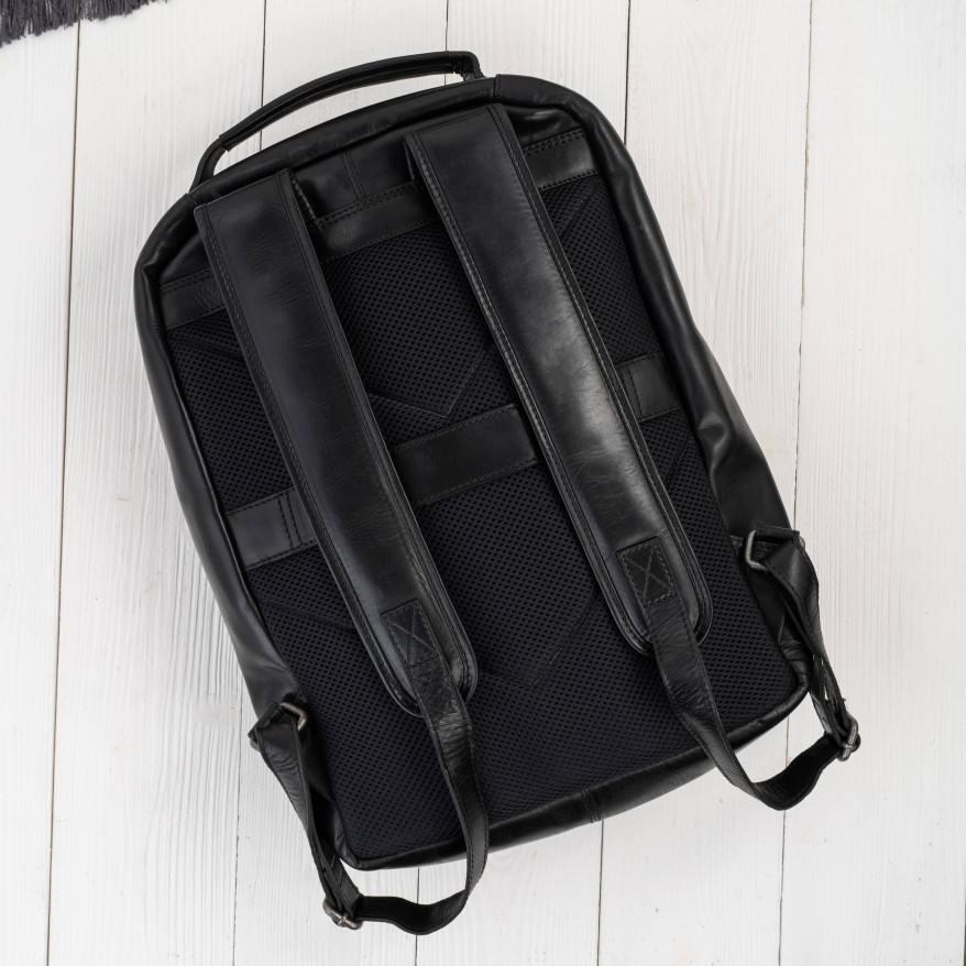 Plecak skórzany Paolo Peruzzi SL-15-BL czarny na laptopa 15,6″