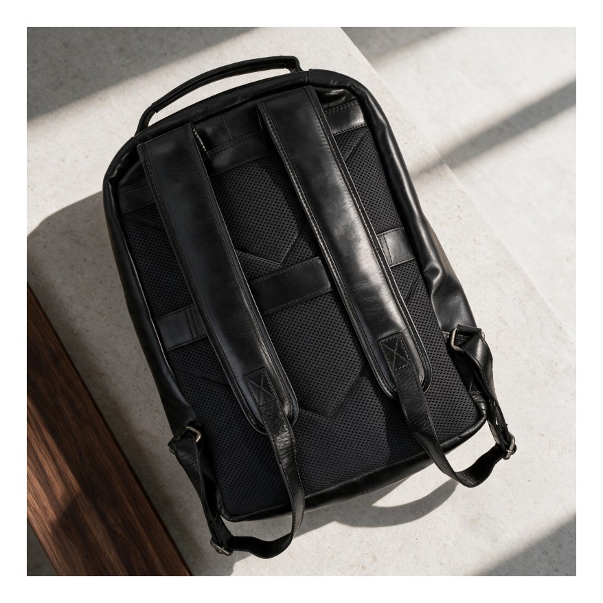 Plecak skórzany Paolo Peruzzi SL-15-BL czarny na laptopa 15,6″