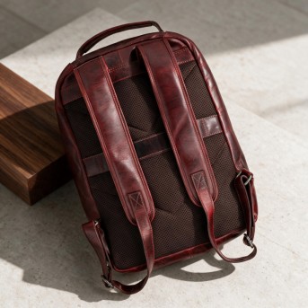 Plecak skórzany Paolo Peruzzi SL-15-CG na laptopa 15,6″