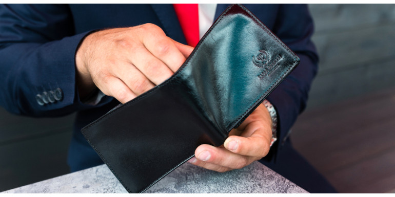 Czym się kierować kupując męski portfel na prezent?